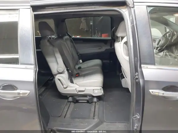 5FNRL6H76JB101811 2018 HONDA ODYSSEY - Image 8