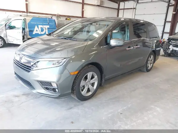 5FNRL6H76JB102652 2018 HONDA ODYSSEY - Image 2