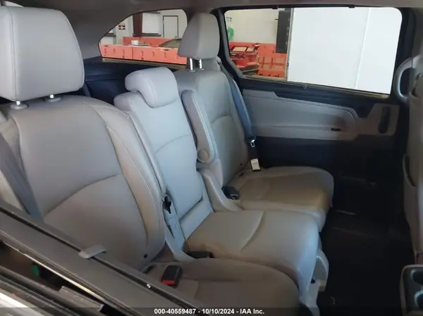 5FNRL6H76JB102652 2018 HONDA ODYSSEY - Image 8