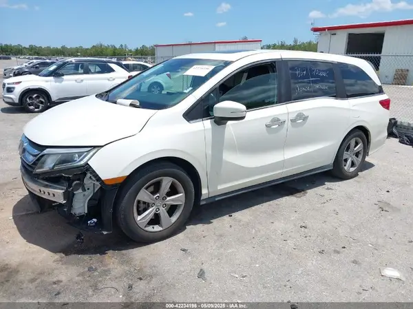 5FNRL6H76JB111027 2018 HONDA ODYSSEY - Image 2
