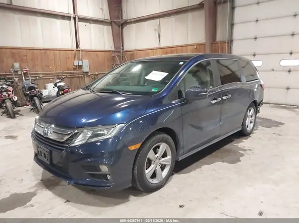 5FNRL6H76JB111447 2018 HONDA ODYSSEY - Image 2