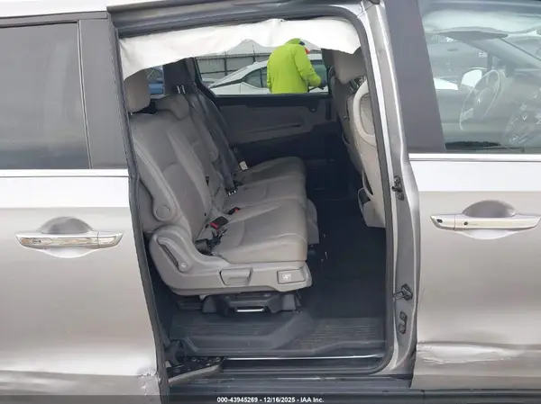 5FNRL6H76NB049408 2022 HONDA ODYSSEY - Image 8