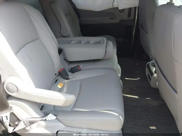 5FNRL6H76NB053006 2022 HONDA ODYSSEY - Image 8