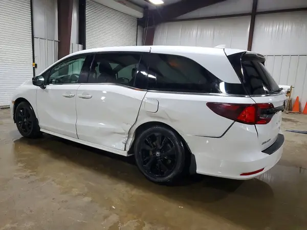 5FNRL6H76PB004875 2023 HONDA ODYSSEY - Image 2