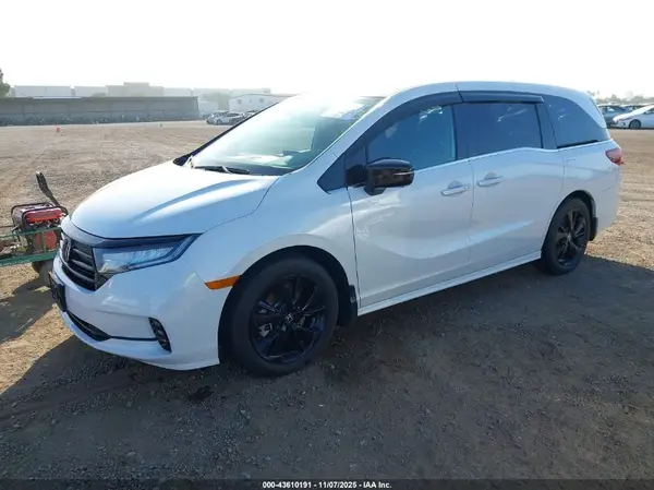 5FNRL6H76PB036077 2023 HONDA ODYSSEY - Image 2