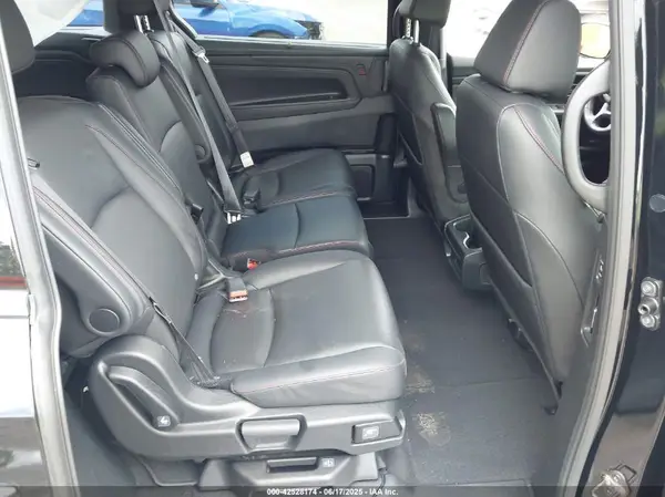 5FNRL6H76PB068270 2023 HONDA ODYSSEY - Image 8