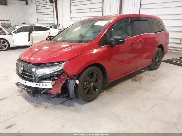 5FNRL6H76RB013076 2024 HONDA ODYSSEY - Image 2