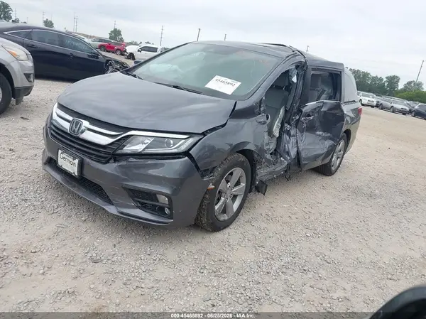 5FNRL6H77JB008926 2018 HONDA ODYSSEY - Image 2