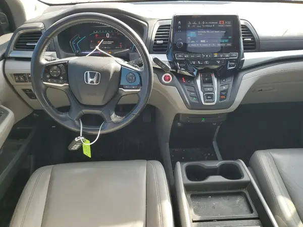 5FNRL6H77JB010790 2018 HONDA ODYSSEY - Image 8