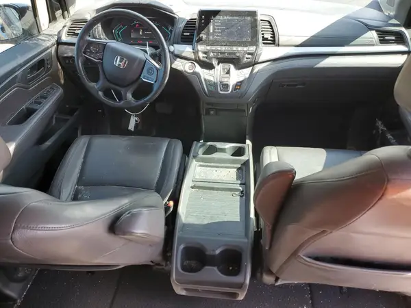 5FNRL6H77JB013463 2018 HONDA ODYSSEY - Image 8