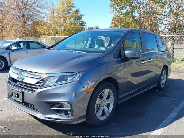 5FNRL6H77JB015777 2018 HONDA ODYSSEY - Image 2