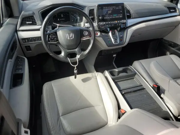 5FNRL6H77JB016833 2018 HONDA ODYSSEY - Image 8