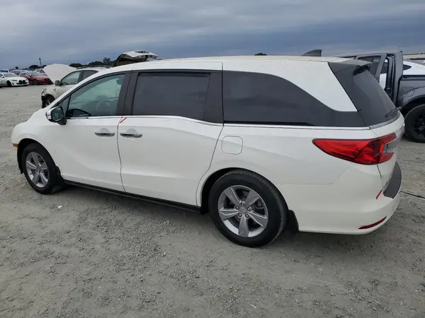 5FNRL6H77JB023460 2018 HONDA ODYSSEY - Image 2