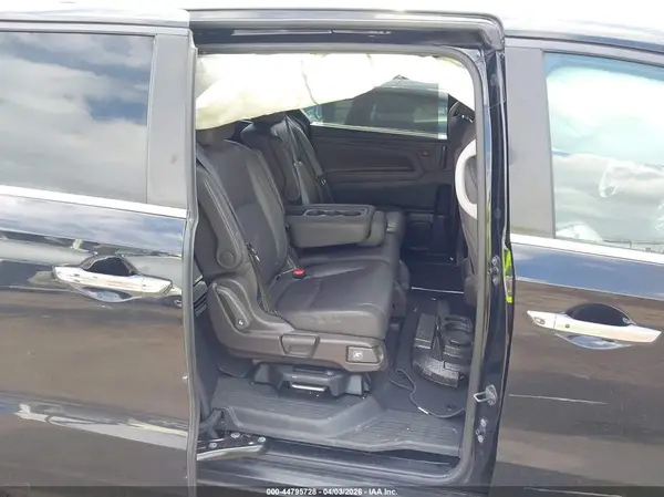 5FNRL6H77JB024625 2018 HONDA ODYSSEY - Image 8