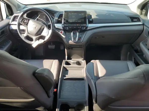 5FNRL6H77JB028304 2018 HONDA ODYSSEY - Image 8