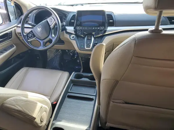 5FNRL6H77JB029520 2018 HONDA ODYSSEY - Image 8