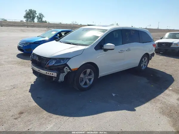 5FNRL6H77JB032482 2018 HONDA ODYSSEY - Image 2