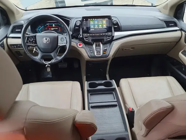 5FNRL6H77JB046561 2018 HONDA ODYSSEY - Image 8