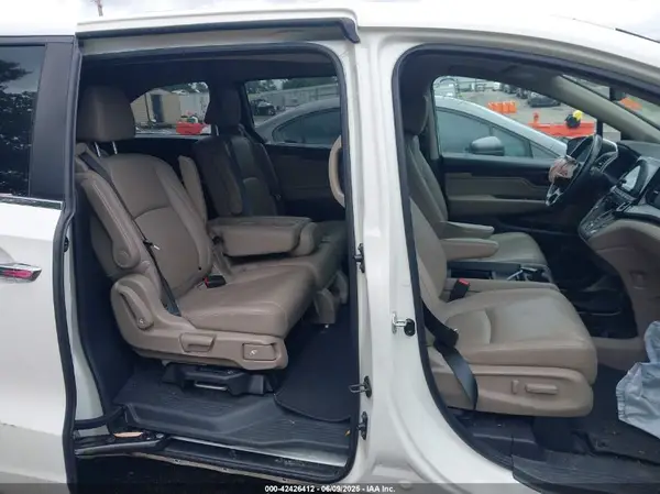 5FNRL6H77JB051694 2018 HONDA ODYSSEY - Image 8