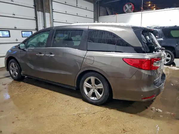 5FNRL6H77JB053672 2018 HONDA ODYSSEY - Image 2