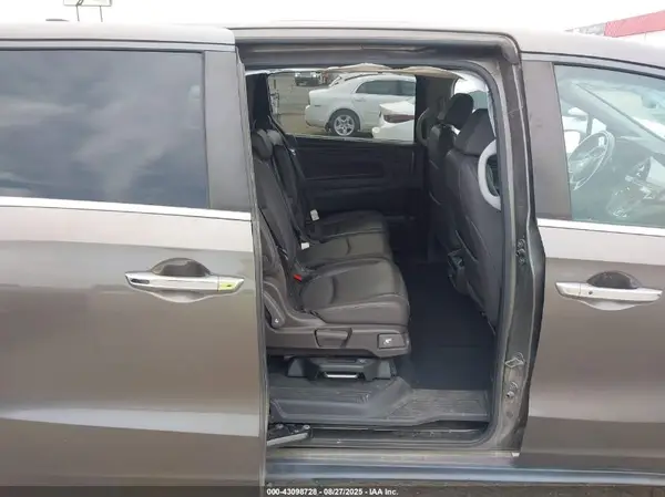 5FNRL6H77JB054420 2018 HONDA ODYSSEY - Image 8