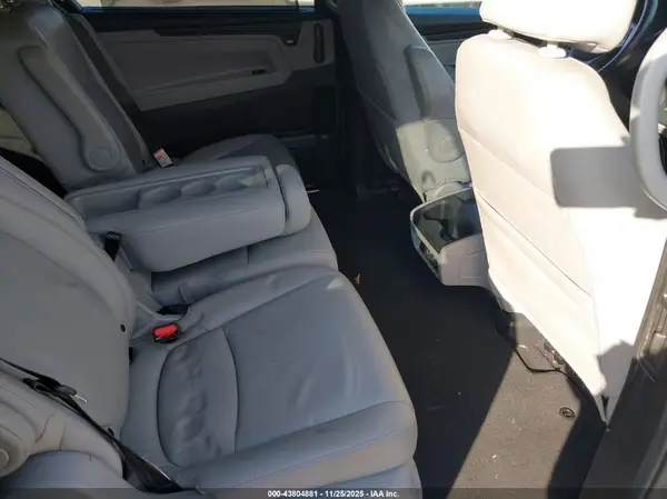5FNRL6H77JB060377 2018 HONDA ODYSSEY - Image 8