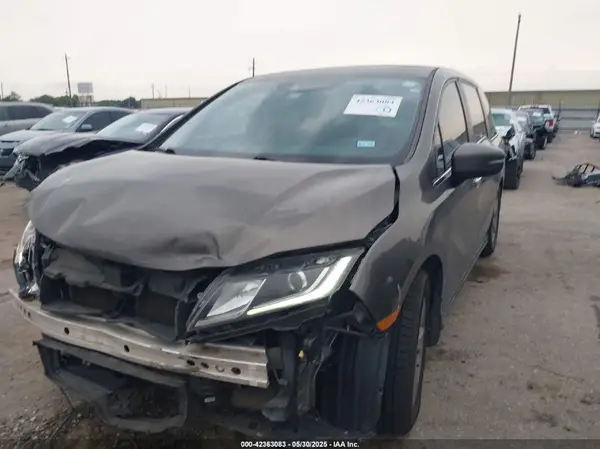 5FNRL6H77JB074599 2018 HONDA ODYSSEY - Image 2