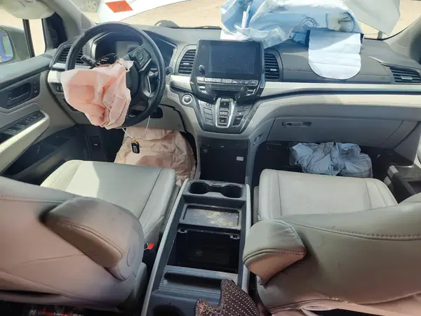 5FNRL6H77JB076403 2018 HONDA ODYSSEY - Image 8