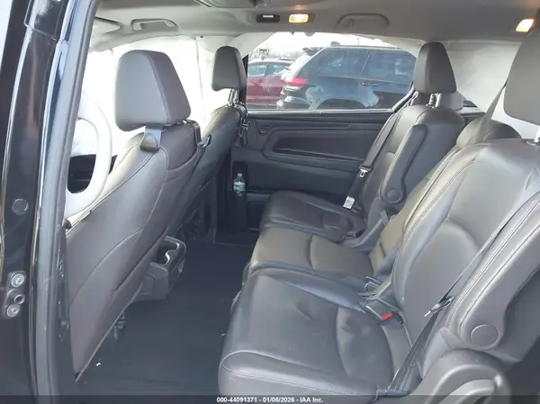5FNRL6H77JB080564 2018 HONDA ODYSSEY - Image 8