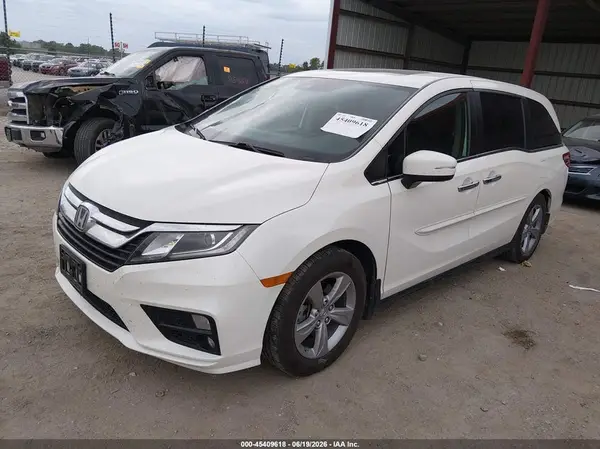 5FNRL6H77JB084498 2018 HONDA ODYSSEY - Image 2