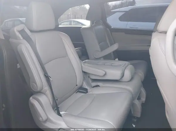 5FNRL6H77JB087384 2018 HONDA ODYSSEY - Image 8