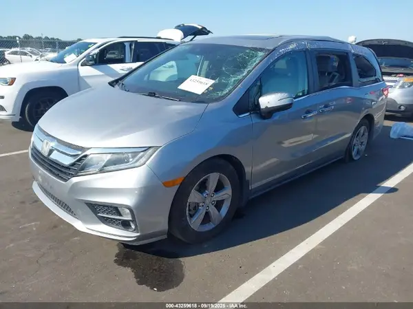 5FNRL6H77JB091077 2018 HONDA ODYSSEY - Image 2