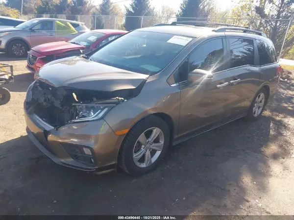 5FNRL6H77JB092438 2018 HONDA ODYSSEY - Image 2