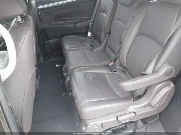 5FNRL6H77JB095260 2018 HONDA ODYSSEY - Image 8
