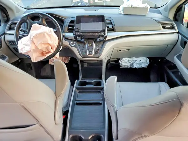 5FNRL6H77JB109707 2018 HONDA ODYSSEY - Image 8