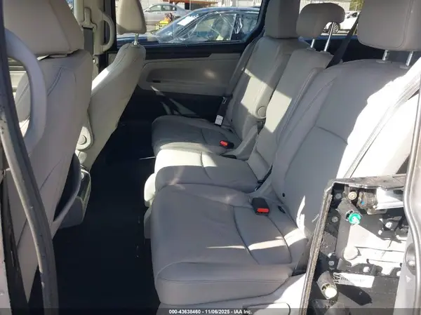 5FNRL6H77NB059655 2022 HONDA ODYSSEY - Image 8