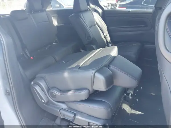 5FNRL6H77RB065378 2024 HONDA ODYSSEY - Image 8