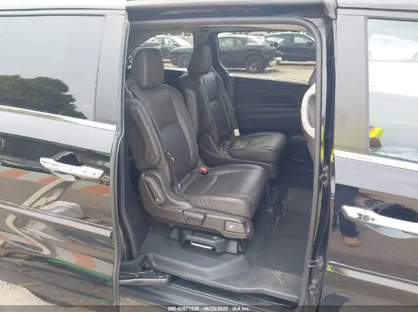 5FNRL6H78JB005047 2018 HONDA ODYSSEY - Image 8