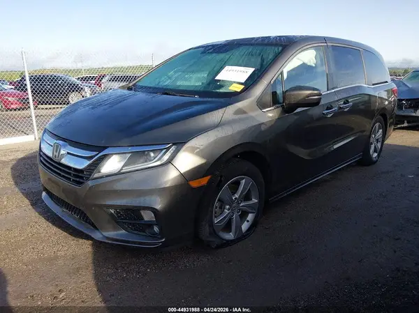 5FNRL6H78JB005694 2018 HONDA ODYSSEY - Image 2
