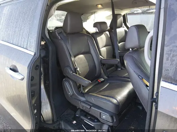5FNRL6H78JB005694 2018 HONDA ODYSSEY - Image 8