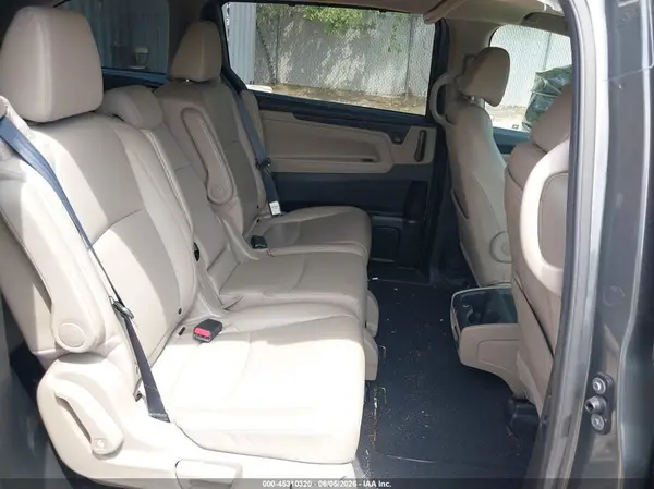 5FNRL6H78JB006683 2018 HONDA ODYSSEY - Image 8