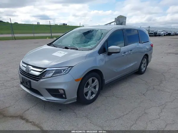 5FNRL6H78JB010376 2018 HONDA ODYSSEY - Image 2