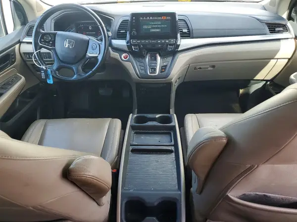 5FNRL6H78JB011074 2018 HONDA ODYSSEY - Image 8