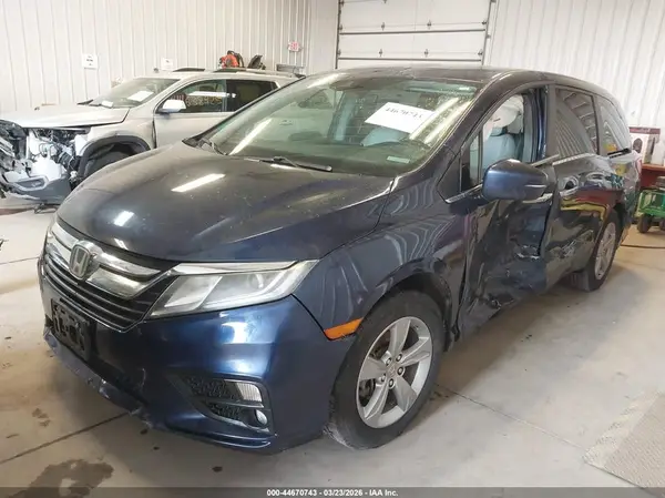 5FNRL6H78JB020695 2018 HONDA ODYSSEY - Image 2