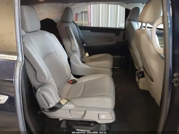 5FNRL6H78JB020695 2018 HONDA ODYSSEY - Image 8