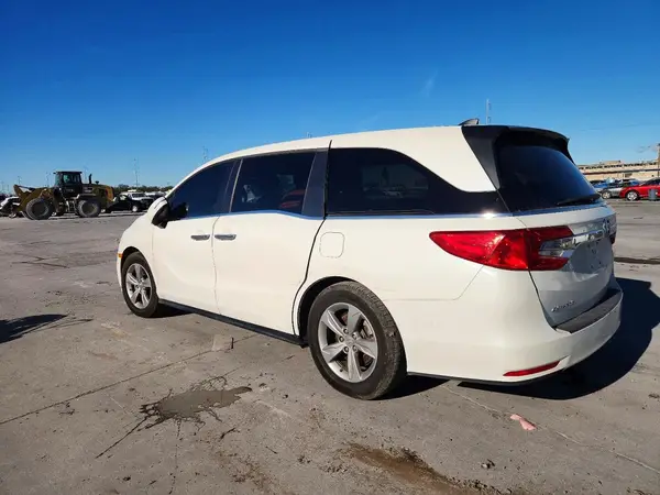 5FNRL6H78JB023483 2018 HONDA ODYSSEY - Image 2