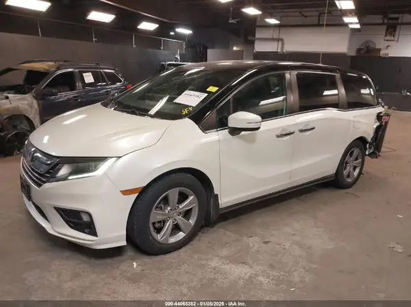 5FNRL6H78JB030014 2018 HONDA ODYSSEY - Image 2