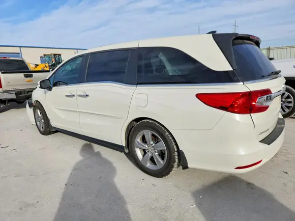 5FNRL6H78JB032829 2018 HONDA ODYSSEY - Image 2