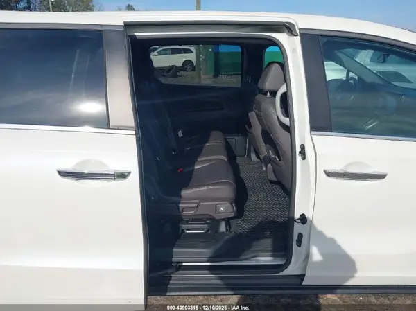 5FNRL6H78JB039702 2018 HONDA ODYSSEY - Image 8