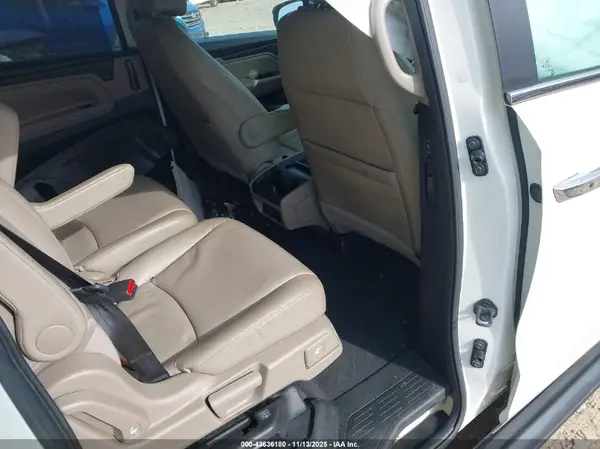 5FNRL6H78JB040039 2018 HONDA ODYSSEY - Image 8